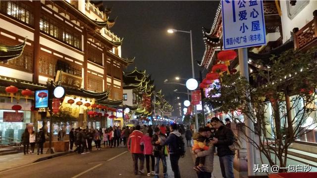 春節期間適合旅游的城市有哪些推薦，首先人要少，物價(jià)合理，有飛機場(chǎng)？