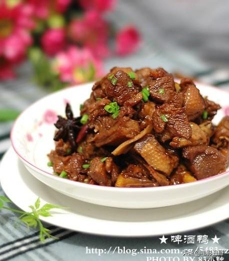 過(guò)幾天和女朋友去武漢，各位大佬推薦一下，武漢有哪些美食，或者小吃街，公園景點(diǎn)什么的？